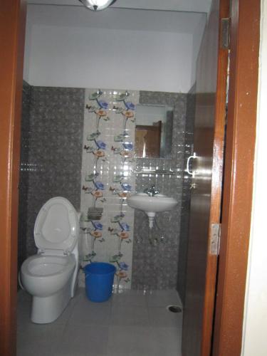 Hotel Sunflower - image 5