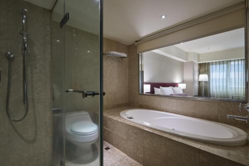 room detail thumbnail 2