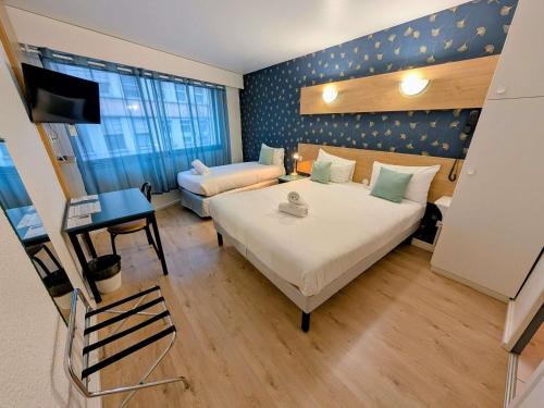 Greet Hotel Grenoble Centre Gare Room Type - Standard Double Room with a Single Bed