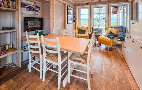 kuchyně, Lovely Home In Edland With Sauna in Edland