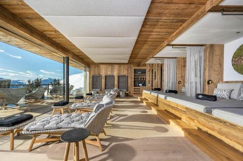 Spa, Panorama Alm in Dorf