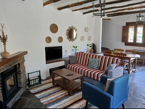 Cortijo De Los Abuelos in Pampaneira