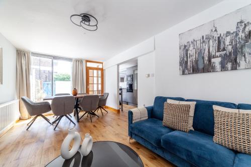 Central London 2 Bed Oasis with Private Terrace, London