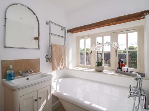 Hotelli välisilme, 5 Shrewsbury Road in Much Wenlock