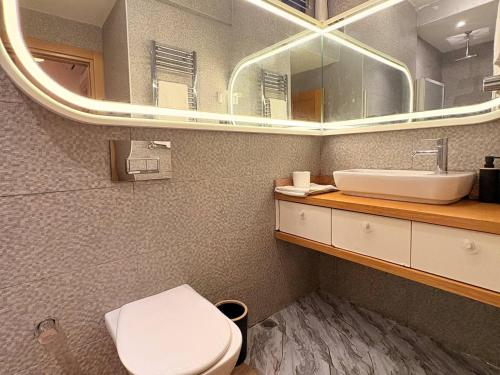Taksim Square1BR Suite 02 - image 5