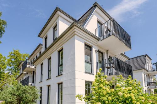Strandhaus Zingst Apartment 10 - Tap to explore photos