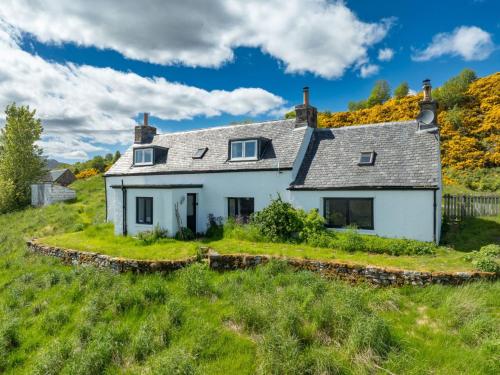 Holiday Home Bunloit Combi by Interhome in Inverfarigaig