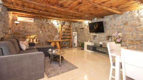 Iekārtas, Holiday Home Stari Dom Ivkosic by Villas Guide in Podbablje