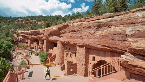 Magnuson Hotel Manitou Springs - image 28