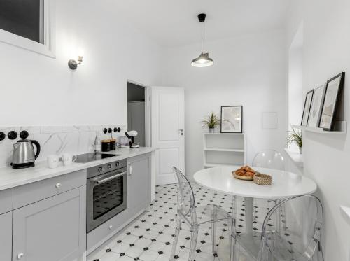 Golden Apartments - Stare Miasto - Cozy and Stylish - Mostowa, Warsaw