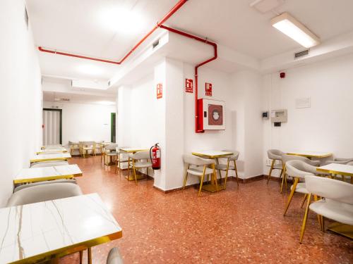 Étterem, just hostel capsules in Alicante