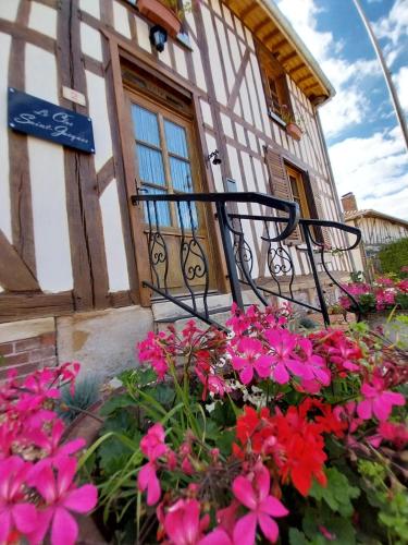 入口, Le Clos Saint Jacques in 蒙莫朗西博福爾