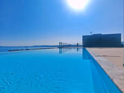 Luxurious studio - Pool with sea view