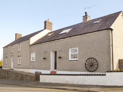 Viesnīcas āriene, Hen Efail in Pen-y-sarn