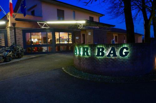 Hotel Air Bag