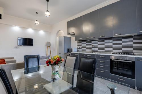 společenská místnost / TV salónek, Apartment In The City Center Tbilisi in Tbilisi