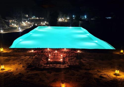 Peldbaseins, Thour Nature Resorts Jawai in Varaval