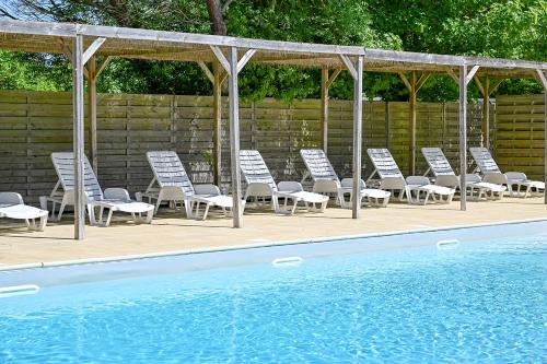 Peldbaseins, Camping les Coteaux du Lac in Montresor