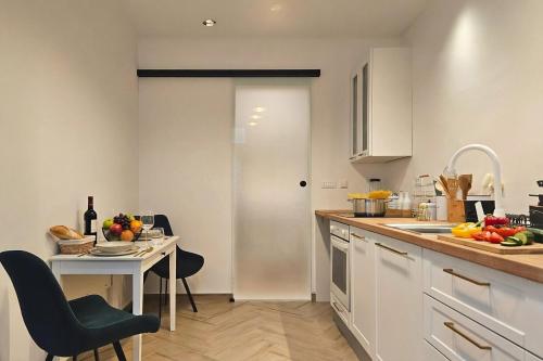 Sea and City Retreat Opatija - Happy Rentals - Apartment - Opatija