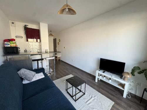 Studio cosy avec balcon et parking
