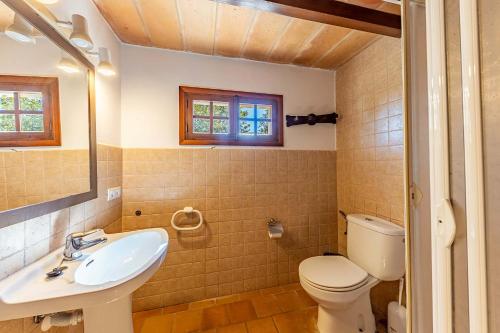 Villa Vilar de Baix by Sealand Villas - image 4