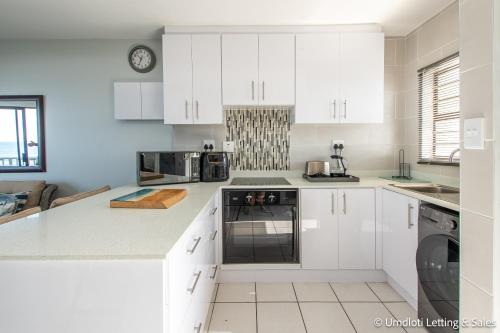 Kitchen, Seagull's View - Triplex in Umdloti