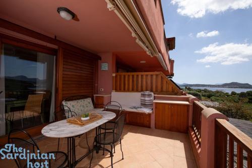 VerHouse - Sea view and Free parking in Marina Di Portisco