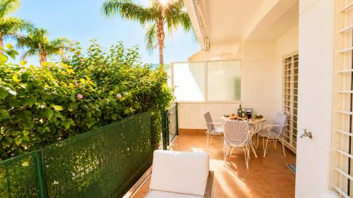 Balcony/terrace, Blue Dream by Edeal HOMES in Santa Paula