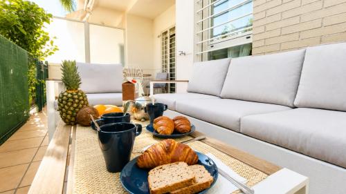 Balcony/terrace, Blue Dream by Edeal HOMES in Santa Paula