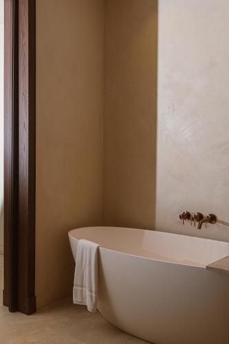 Bathroom, The Revery, Elafonisi - Member of Leading Hotels of the World in Innachori