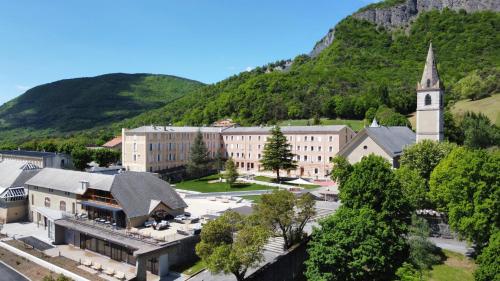 . Notre Dame Du Laus