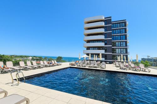 Sunrise by ALZ Odyssey Resort - Apartament cu vedere la mare & piscina in Alezzi - Hôtel - Mamaia Nord – Năvodari