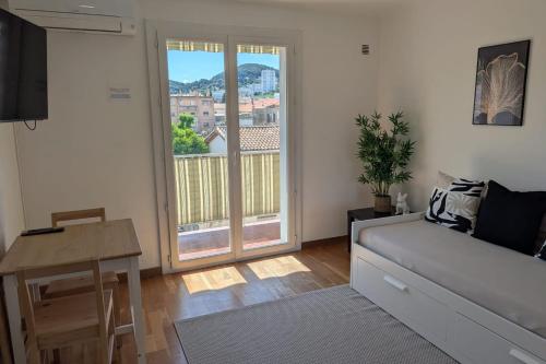 Bright apartment with a balcony in Vallauris — other in 37 boulevard du docteur Jacques Ugo, Vallauris France, 06220