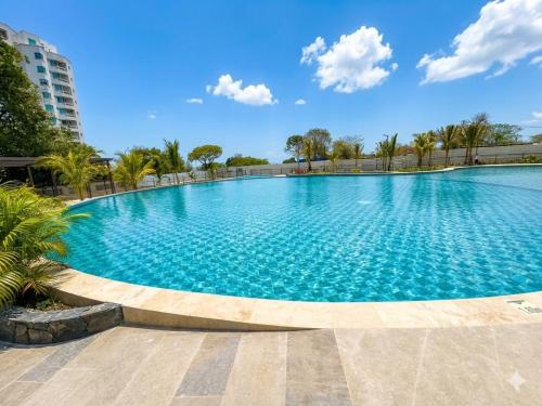 Sunset Horizon Apt-Ocean View-Pool-Wi-Fi-Beach