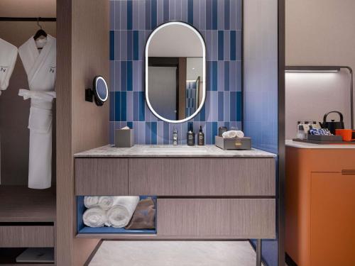 room detail thumbnail 2
