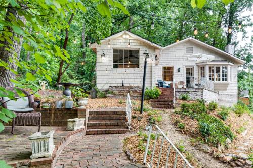 Pet-Friendly Charmer w/ Patios & Garden in Tryon! in Traiona (NC)