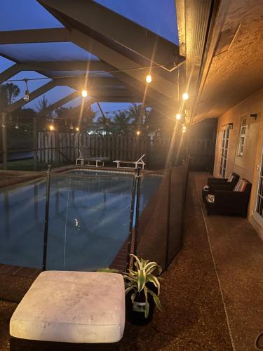 Cozy Corners Bed and Breakfast - Plantation, FL