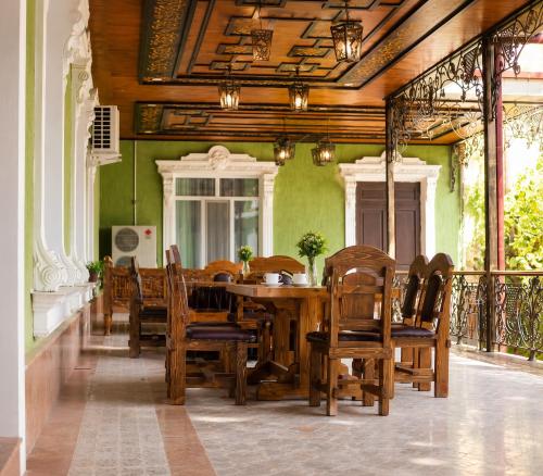 Green City Hotel ШАХРИСАБЗ in Chkalovsk