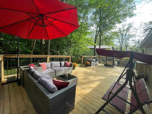Cheerful 4-bedroom cottage in nature setting in Port Severn (ON)