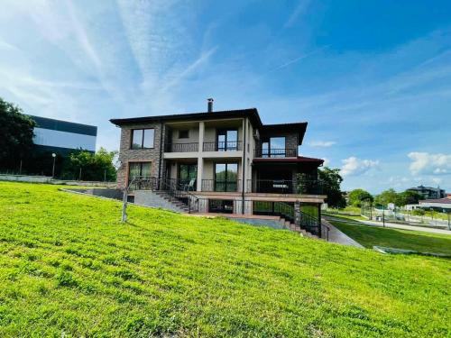 Mineral Village Villas in Mineralni Bani