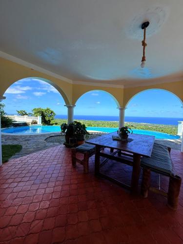 El Castillo Tropical Cabrera in Cabrera
