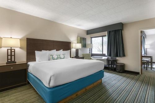 Best Western Woodhaven Inn