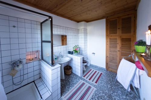 Bathroom, Nightingale Cottage Pelion in Kalamaki
