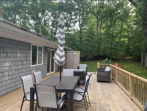 Family & dog-friendly getaway! in Southold (NY)