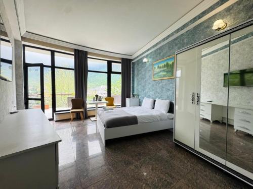 Panoramic Mountains Hotel Guba in Qırızdəhnə