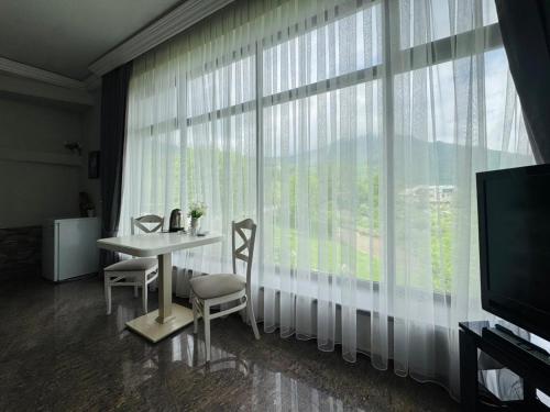 Panoramic Mountains Hotel Guba in Qırızdəhnə