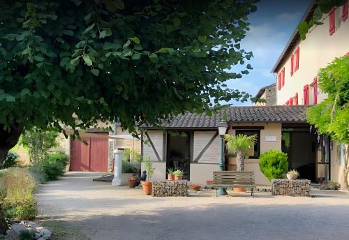ทัศนียภาพภายนอกโรงแรม, Les Chambres du Clos De L'église (Les Chambres du Clos De L'eglise) in แซงต์ อัลบา