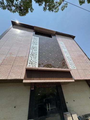 Home Stay Yamnotri Dham in มธุระ