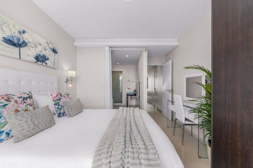 Sunset Views at Infinity Blouberg - image 10