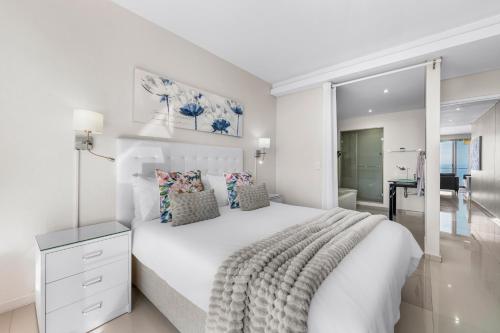 Sunset Views at Infinity Blouberg - image 11